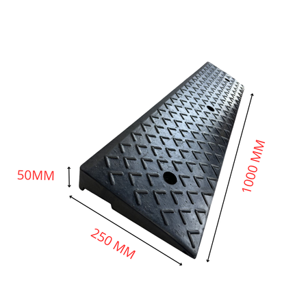Najazd klinowy gumowy, 1000 mm x 250 x 50 mm