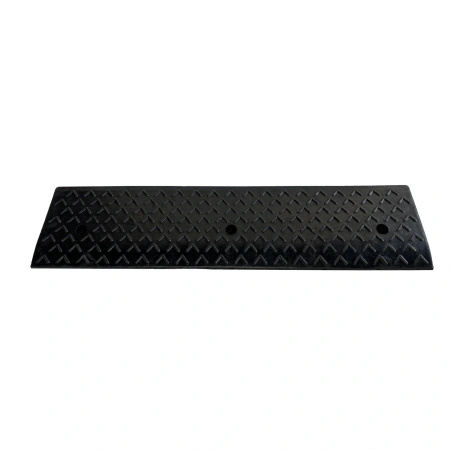 Najazd klinowy gumowy, 1000 mm x 250 x 50 mm